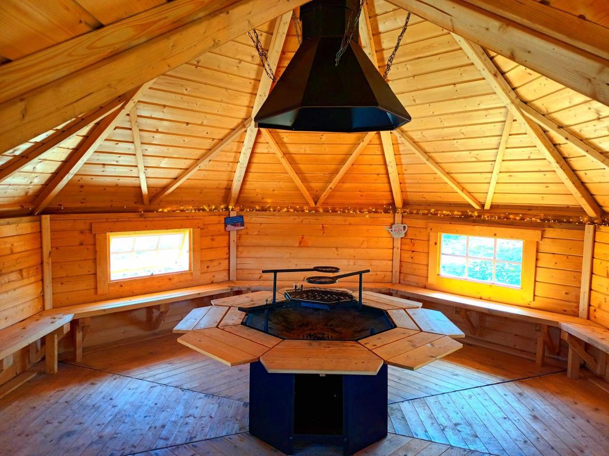 Hotel Ceide Glamping à Ballycastle  Extérieur photo